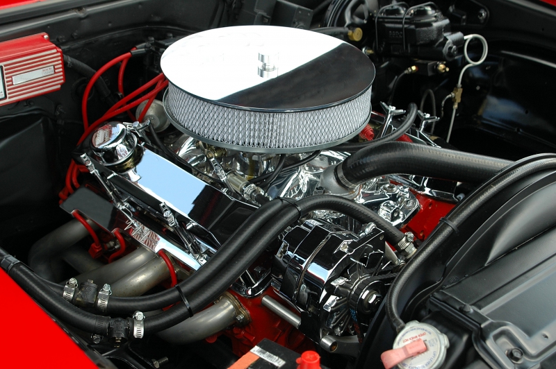 garagiste-MALAUSSENE-min_car-engine-1548434